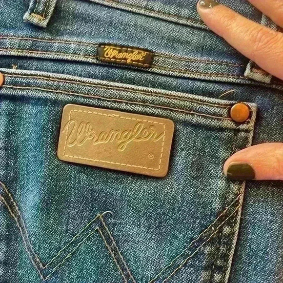 Men’s 42 x 30 cowboy cut Wrangler denim - Picture 3 of 6